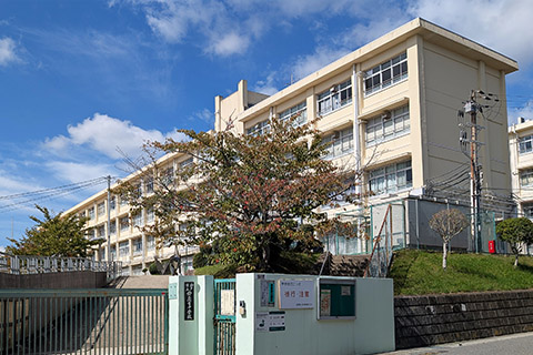 ■鈴蘭台中学校